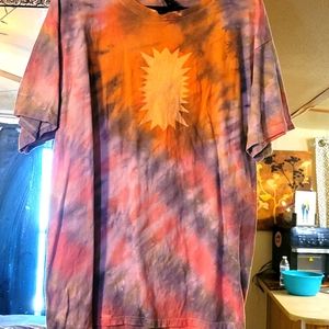 Design tie dye tee